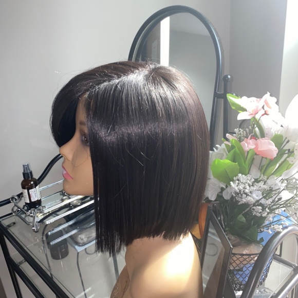 10” Synthetic Layered Bob Wig - Picture 3 of 4